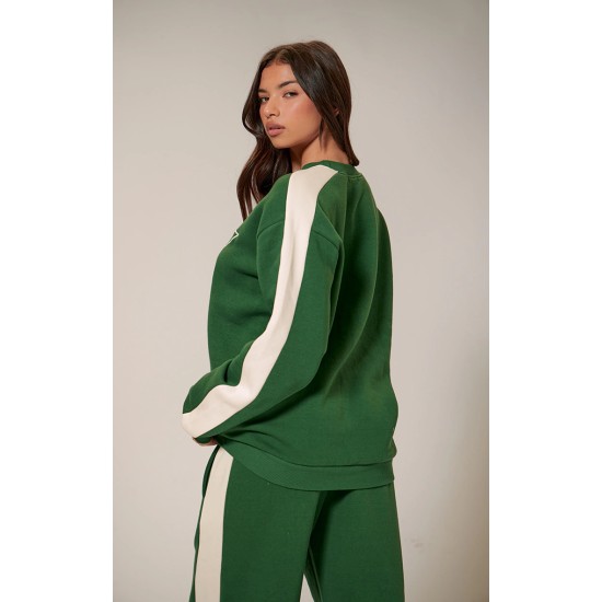 PRETTYLITTLETHING Forest Green Embroidered Contrast Oversized Sweatshirt PRETTYLITTLETHING Forest Green Embroidered Contrast Oversized Sweatshirt