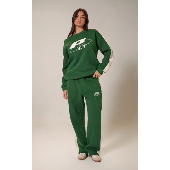 PRETTYLITTLETHING Forest Green Embroidered Contrast Oversized Sweatshirt PRETTYLITTLETHING Forest Green Embroidered Contrast Oversized Sweatshirt