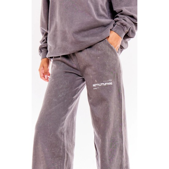 PRETTYLITTLETHING Washed Charcoal Print Oversized Wide Leg Sweatpants PRETTYLITTLETHING Washed Charcoal Print Oversized Wide Leg Sweatpants