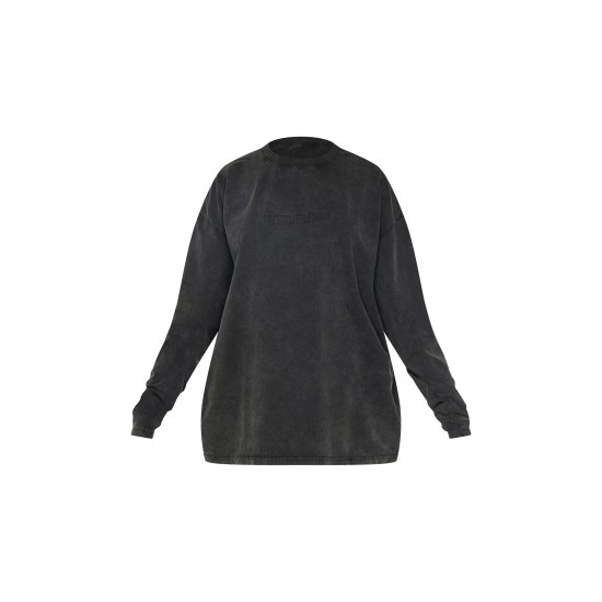 PRETTYLITTLETHING Black Embossed Logo Washed Long Sleeve T-shirt PRETTYLITTLETHING Black Embossed Logo Washed Long Sleeve T-shirt