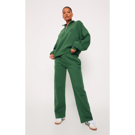 PRETTYLITTLETHING Forest Green Logo Embroidered Wide Leg Sweatpants PRETTYLITTLETHING Forest Green Logo Embroidered Wide Leg Sweatpants