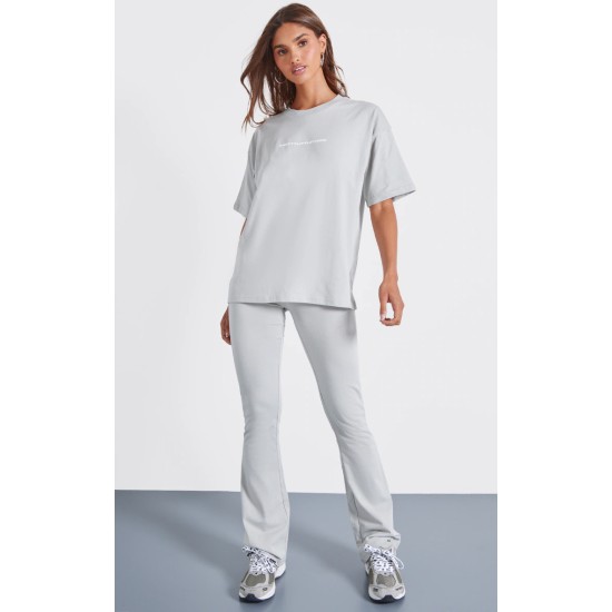 PRETTYLITTLETHING Pale Grey Printed Oversized T-shirt PRETTYLITTLETHING Pale Grey Printed Oversized T-shirt