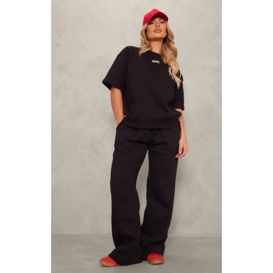 PRETTYLITTLETHING Black Badge Detail Mid Rise Wide Leg Sweatpants PRETTYLITTLETHING Black Badge Detail Mid Rise Wide Leg Sweatpants