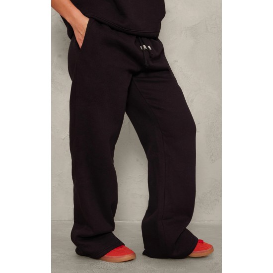 PRETTYLITTLETHING Black Badge Detail Mid Rise Wide Leg Sweatpants PRETTYLITTLETHING Black Badge Detail Mid Rise Wide Leg Sweatpants