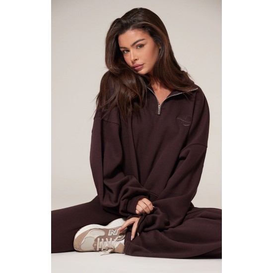 PRETTYLITTLETHING Chocolate Half Zip Embroidered Sweatshirt PRETTYLITTLETHING Chocolate Half Zip Embroidered Sweatshirt