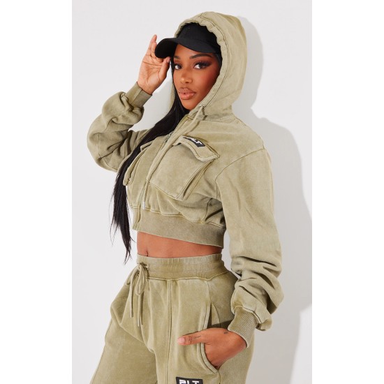 PRETTYLITTLETHING Shape Olive Washed Cargo Cropped Hoodie PRETTYLITTLETHING Shape Olive Washed Cargo Cropped Hoodie